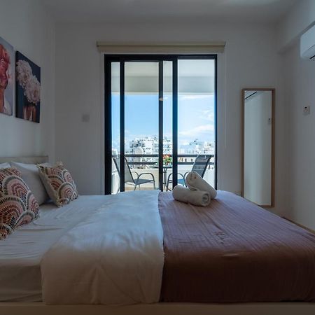 Polyn 1- Bedroom Apartment In Larnaca Bagian luar foto